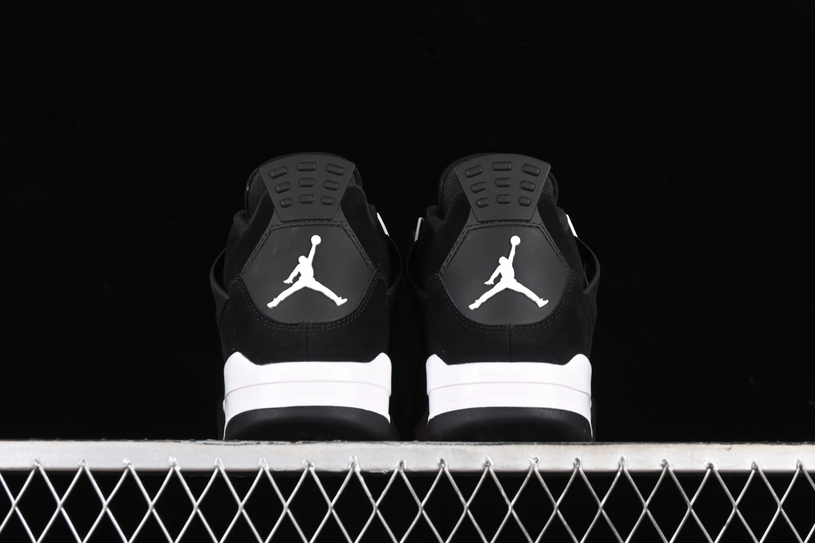 All categories Air Jordan Jordan series basketball shoes Air Jordan 4 OG version Air Jordan 4 Retro "White Thunder" AJ4 Joe 4 White Thunder FQ8138-001